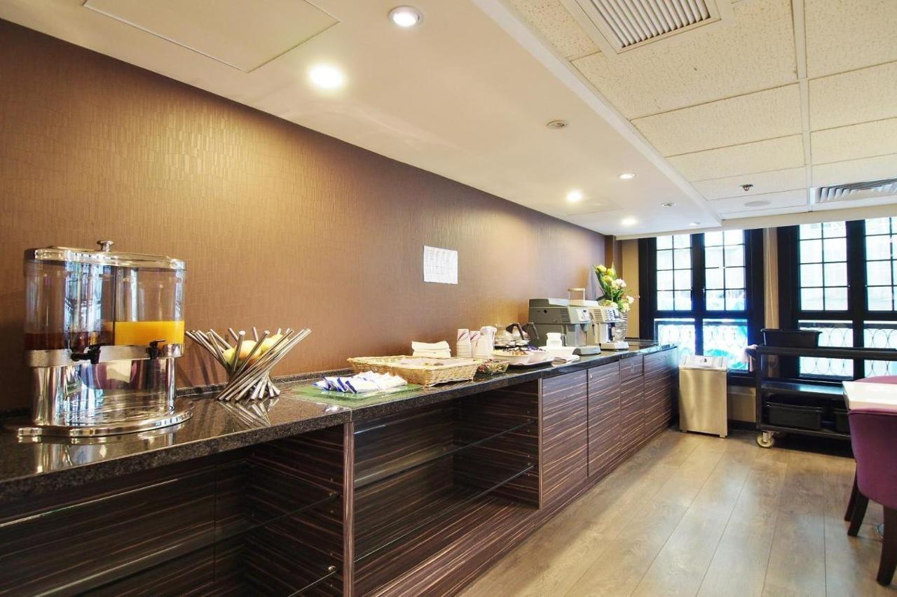 The Bauhinia Hotel - Central Хонконг Екстериор снимка