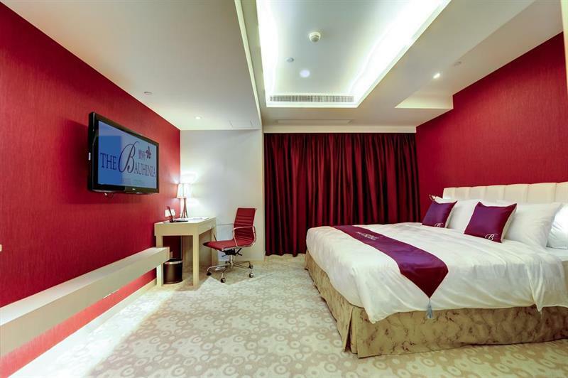 The Bauhinia Hotel - Central Хонконг Екстериор снимка